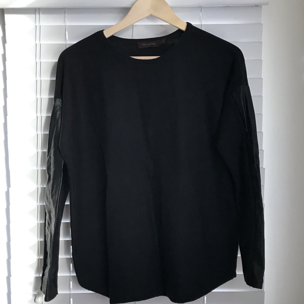 Black casual sweater top